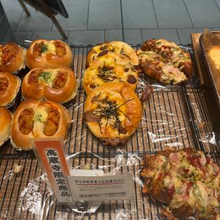 テリヤキチキンとたまごパン