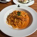 渡り蟹のトマトクリームパスタ(俺のイタリアン 東京駅ヤエチカ)