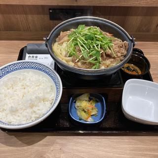 とんこつ醤油牛鍋膳