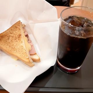 モーニングC  とろ～りチーズ&ハム ～モッツァレラチーズ～(カフェ・ベローチェ 広島八丁堀店)