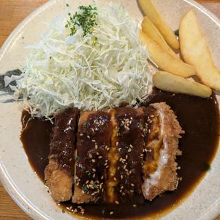 三元豚モッツァレラチーズ入りデミかつ膳