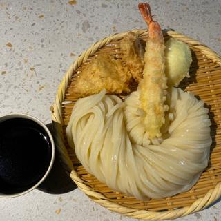 海老天と地どり天と半熟卵 天ざる(大盛り)(おうどん一)