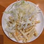 マカロニサラダ(立飲みカドクラ)