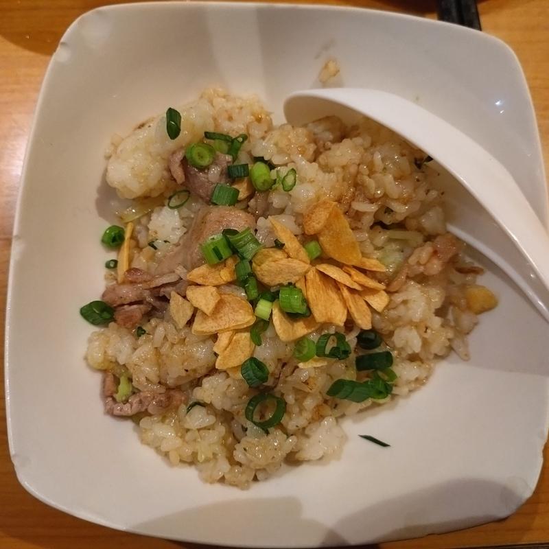 ミニガーリックチャーハン(立飲みカドクラ)