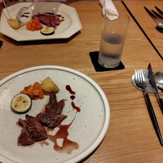 松阪牛もも肉 赤ワインソース