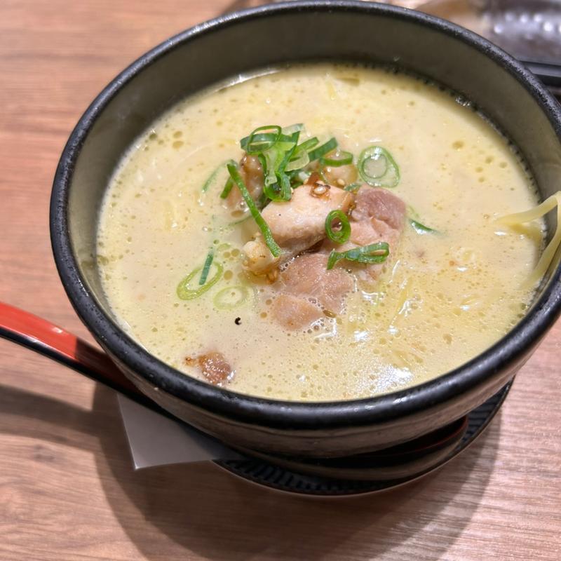 鶏白湯ラーメン(三代目鳥メロ 川越クレアモール店)