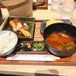 銀シャケいくら定食　出汁巻き付き