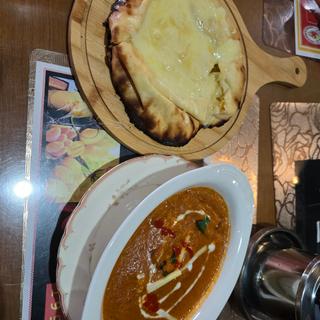 バターチキンカレー【チーズナン】(インド料理スーリヤ)