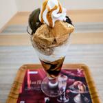 黒胡麻わらび餅パフェ(nana’s green tea ウィング上大岡店)