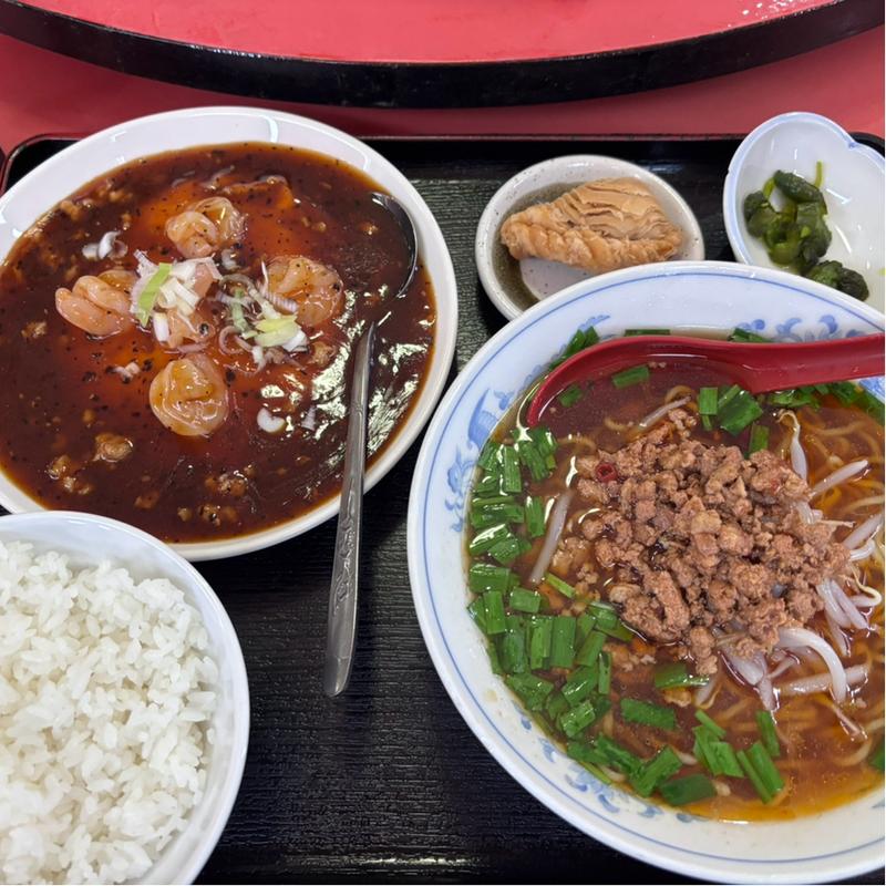 Bランチ(マーボーエビ玉子、台湾ラーメン)(中国家庭料理 金華)