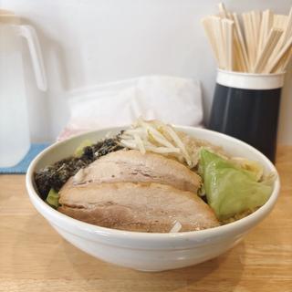 黒脂肉ラーメン(脂マシ、ニンニク少なめ)(男坂ぶ太郎／黒飯屋)