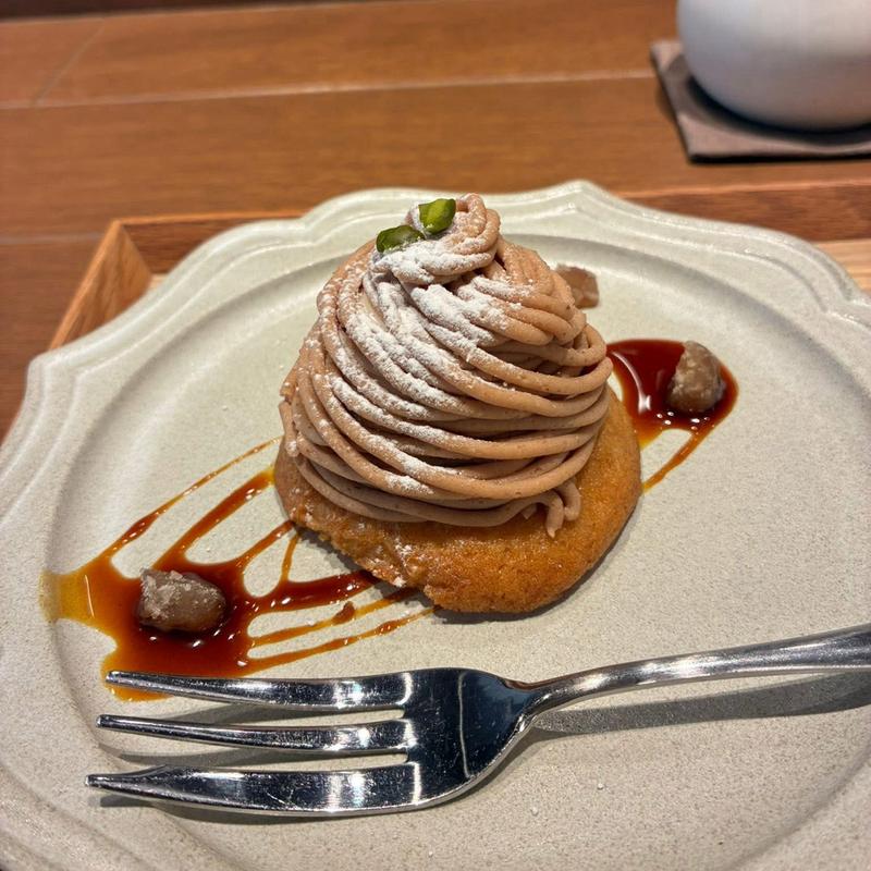 ブレンド栗のモンブラン(Cafeホタルブクロ)