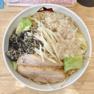 黒脂肉ラーメン(脂マシ、ニンニク少なめ)
