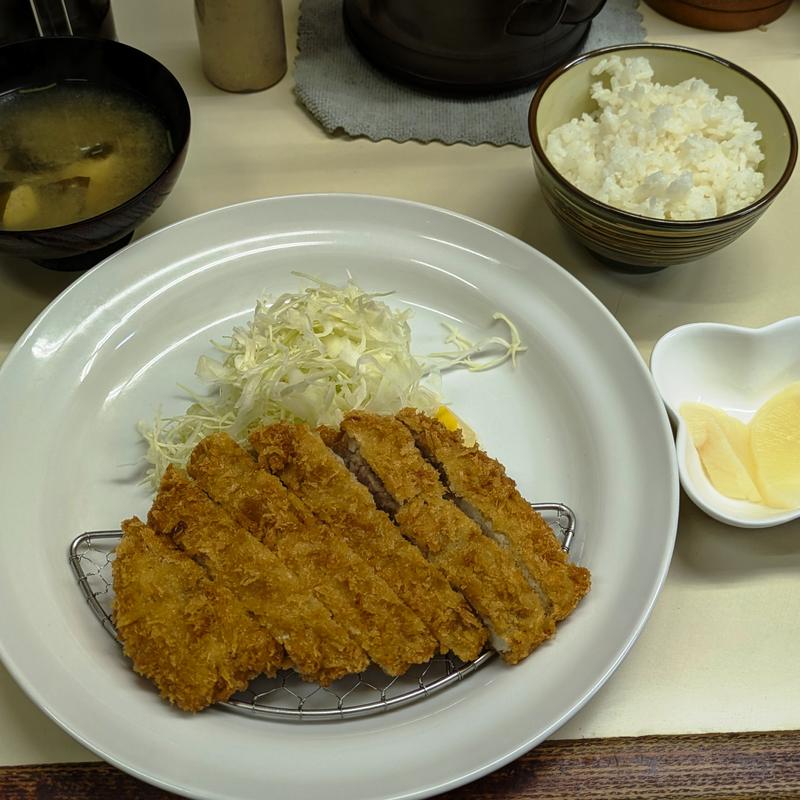 ロースかつ定食(大阪西成食堂)