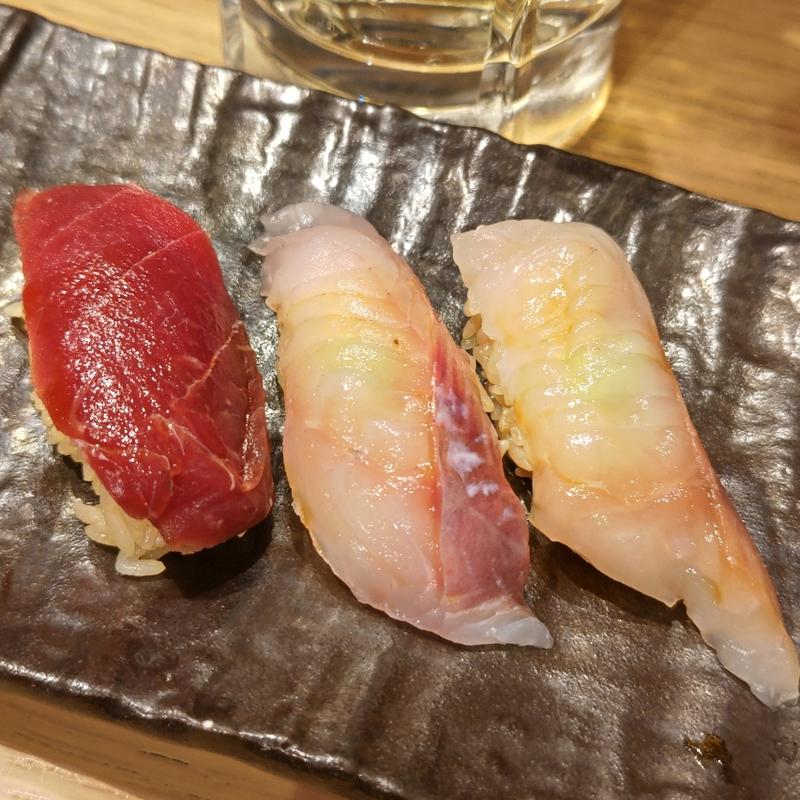 日替わり3貫(貝 刺身専門店 しらはら 関内)