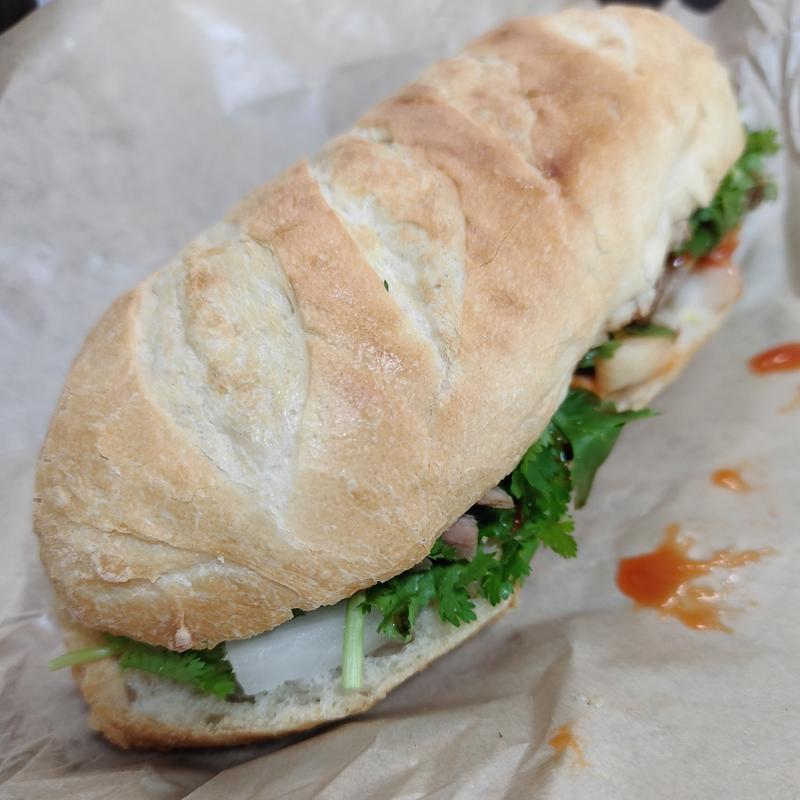 バインミーティットパテとベトナムコーヒーのセット(バインミーバーバー中目黒店)