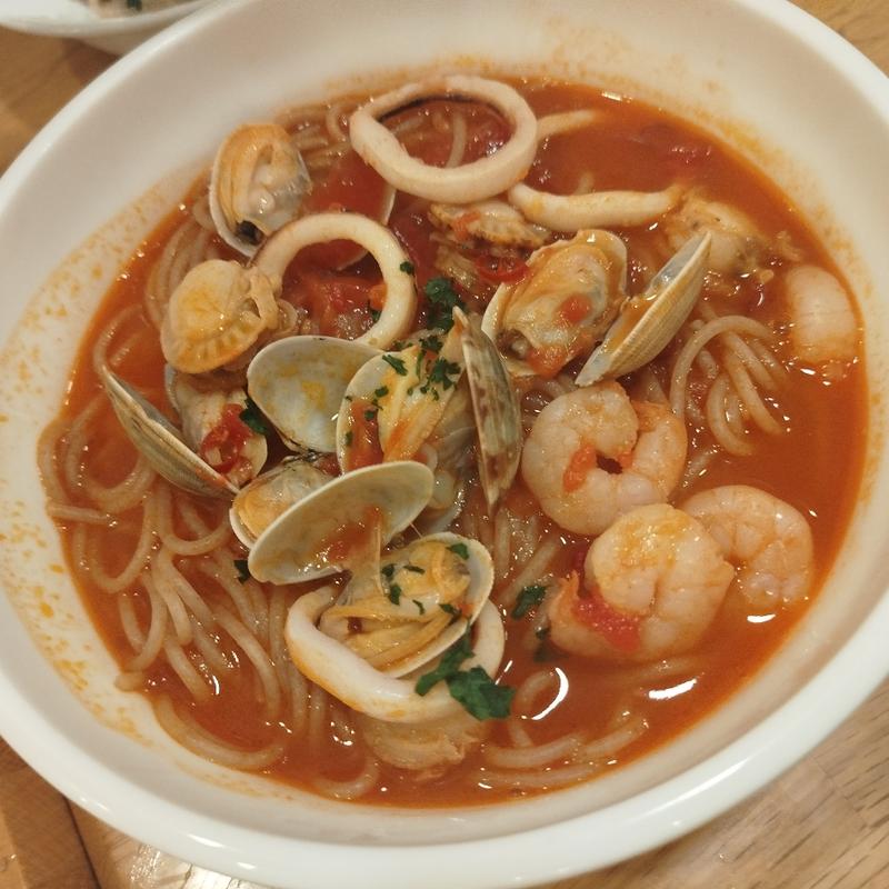 海の幸辛口トマトスープ(ポポラマーマ 曳舟店)