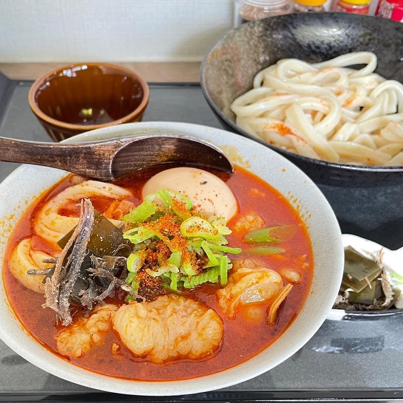 辛ホルモンつけ汁うどんホルモン増し味玉トッピング(ホルモンうどん 大袋出陣)