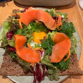 サーモンのガレット