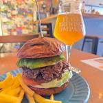 アボカドバーガー(Burgers&Beers Far Yeast)