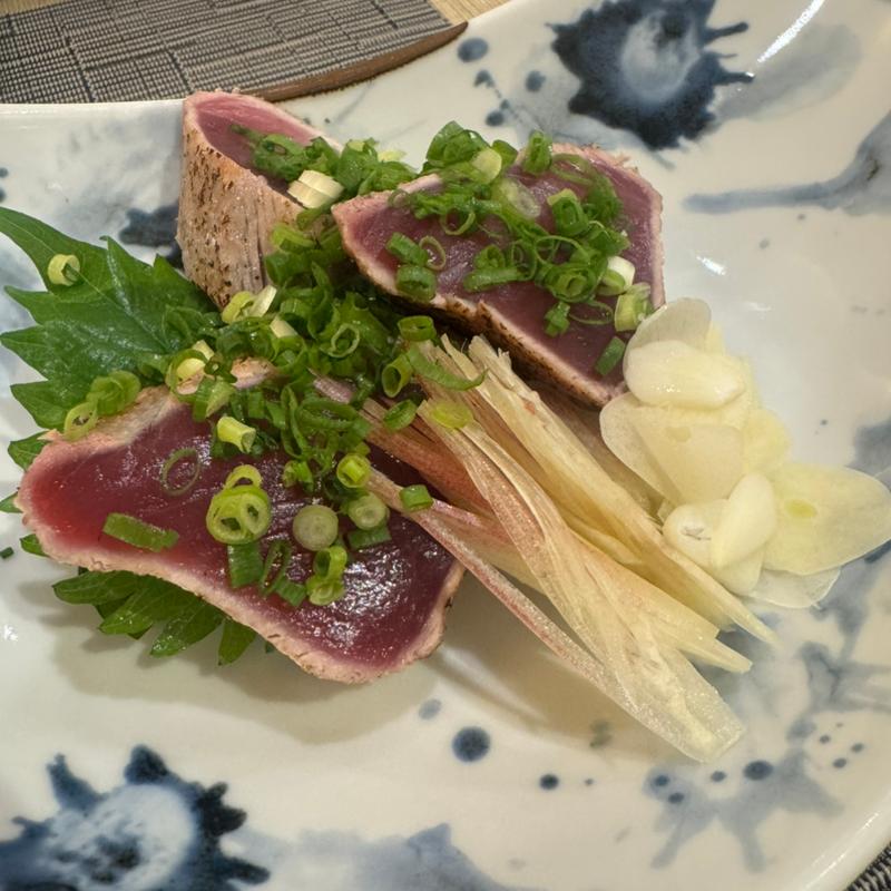 カツオの塩タタキ(つづみ )