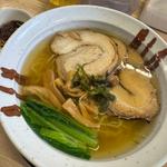 塩ラーメン　大盛り　チャーシュー