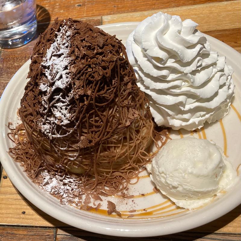 チョコレートモンブランパンケーキ(コナズ珈琲足立)