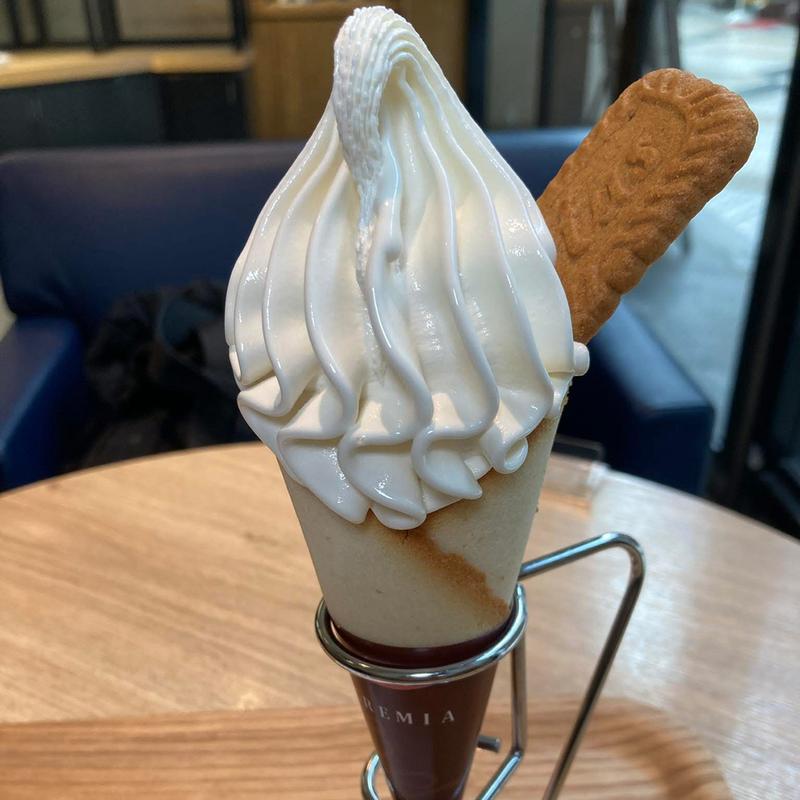 クレミアソフトクリーム ロータスクッキー(エクセルシオールカフェ 経堂店 )