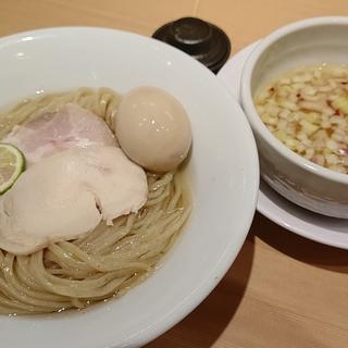 秋刀魚煮干昆布水の冷製塩つけ蕎麦