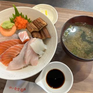 本日の海鮮丼(ゆい食堂)