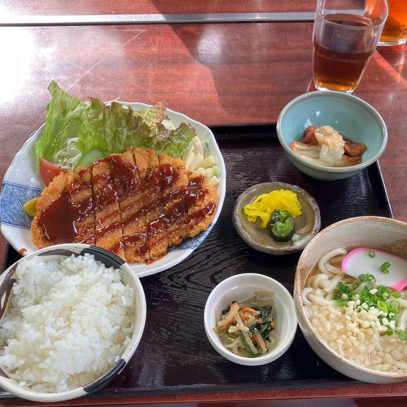 とんかつ定食(丼・お食事処 きやんせ)