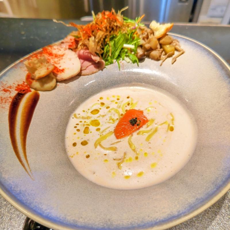 トリュフサーモン(サーモンnoodle横浜)