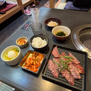 赤門Aランチ+キムチ(焼肉赤門 勝田台店)
