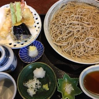 天ぷらそば(くろ麦)