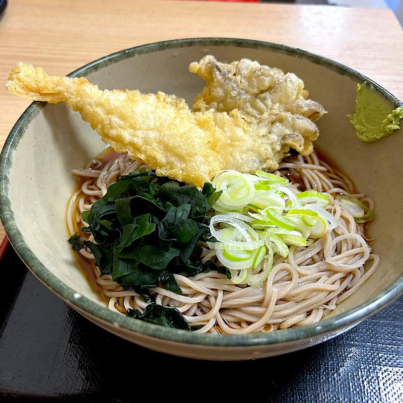 のどぐろ天と舞茸天そば(名代 箱根そば 喜多見店)