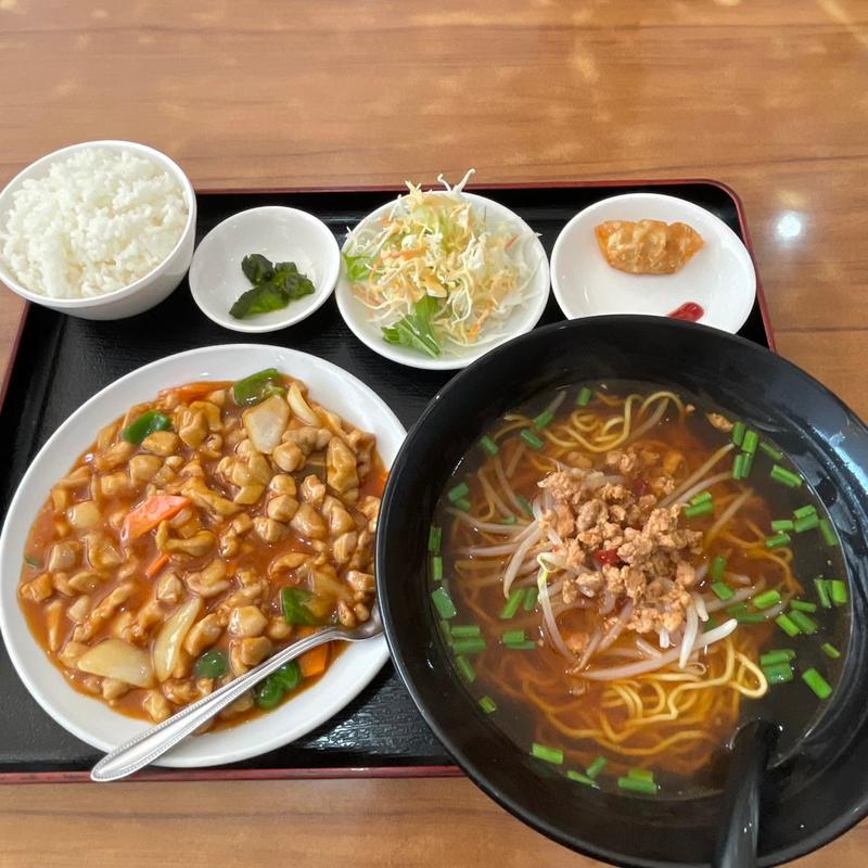 ランチメニュー(ラーメン付)(台湾料理 鴻翔 公郷店)
