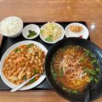 ランチメニュー(ラーメン付)(台湾料理 鴻翔 公郷店)