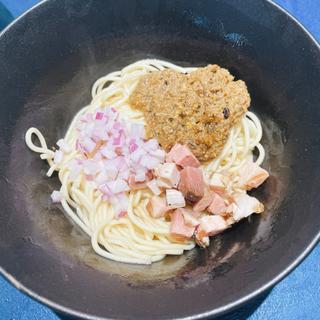 ムール貝の塩和え玉(Ramen金碧)