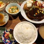 ﾊﾝﾊﾞｰｸﾞとｽﾞﾜｲ蟹ｸﾘｰﾑｺﾛｯｹ  (えちごやきゅーぴー)