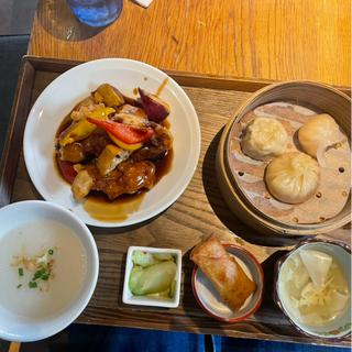町中華ランチ(梅田 鶏と点心と町中華)
