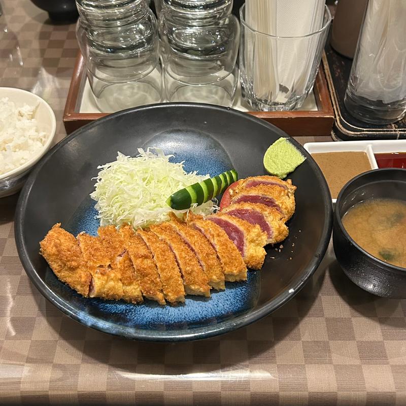 牛ロースランチかつセット(新ばし 牛かつ おか田)