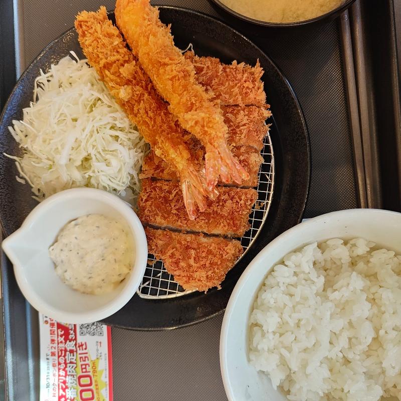 ロースかつ＆海老フライ(2尾)定食(松屋 札幌美しが丘店（松のや併設）)