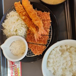 ロースかつ＆海老フライ(2尾)定食(松屋 札幌美しが丘店（松のや併設）)