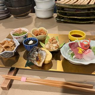 一凜昼御膳(一凜)