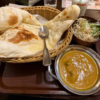 牛すじカレーナンセット(家帝 イエティ 大原店)