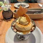 りんごのパフェ