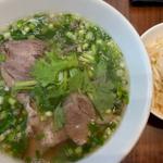 フォーボーチン　もやしトッピング(ベトナム料理フォーゴン Pho Ngon)