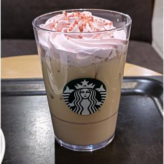ストロベリームース&ジョイフルメドレーティーラテ(スターバックスコーヒー 港南台バーズ店)