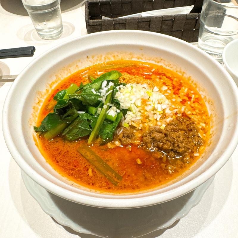 四川担々麺ランチ(Szechwan Cuisine YIFU 四川料理 御馥 大阪マルビル本店)