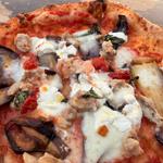 秋ナスとサルシッチャ(ピッツェリア オーシャン)